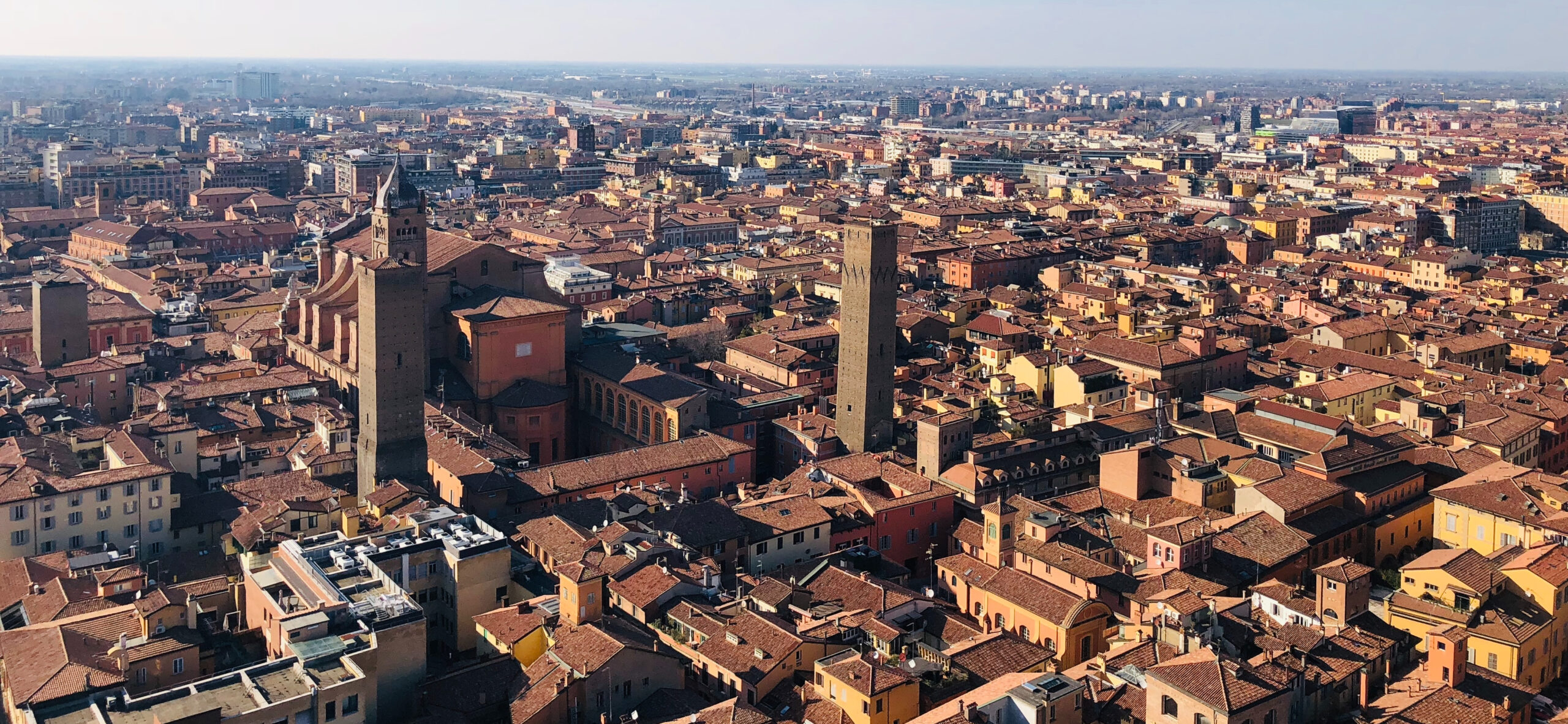foto di Bologna dall'alto